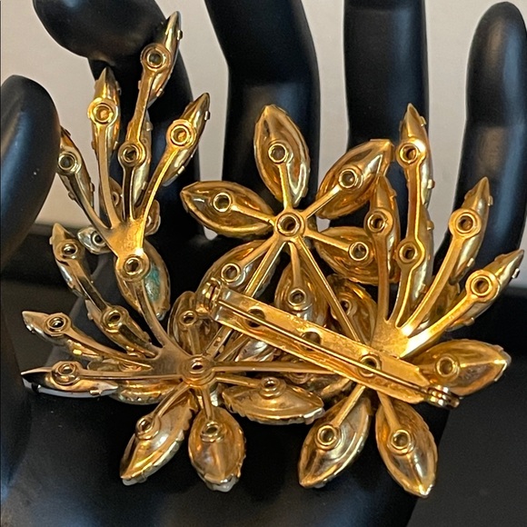 Beau Jewels Molded Faux Pearl Opaline Aurora Borealis Rhinestone Demi-Parure - Picture 10 of 10